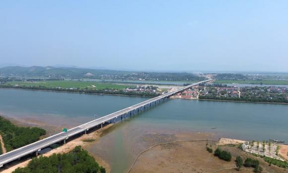 Cây cầu nghìn tỷ dài nhất cao tốc Bắc Nam, cao tốc Bắc Nam