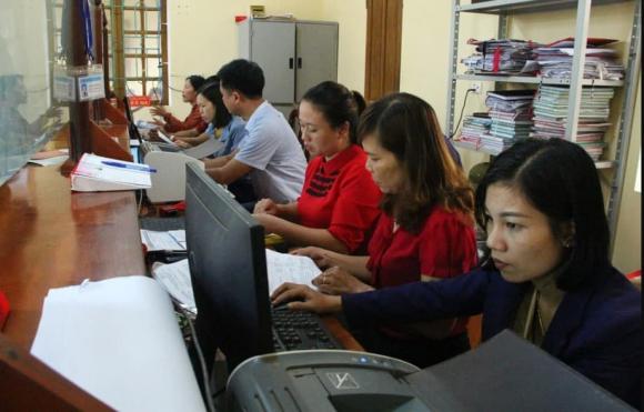 Cán bộ, công chức, sáp nhập