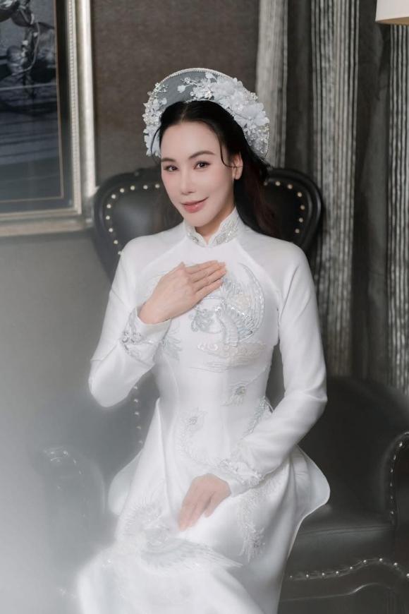 ca sĩ Hồ Quỳnh Hương, sao Việt