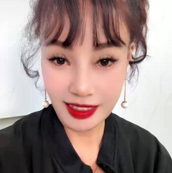 Cô dâu Thu Sao, Thu Sao, cặp đôi lệch tuổi