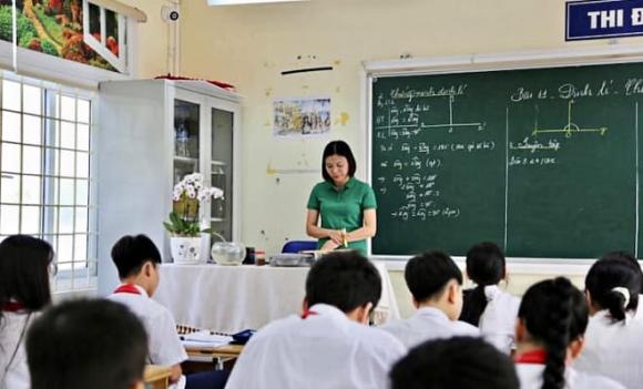 dạy thêm, học thêm, trả lương dạy thêm, giáo viên, giới hạn thời gian dạy thêm