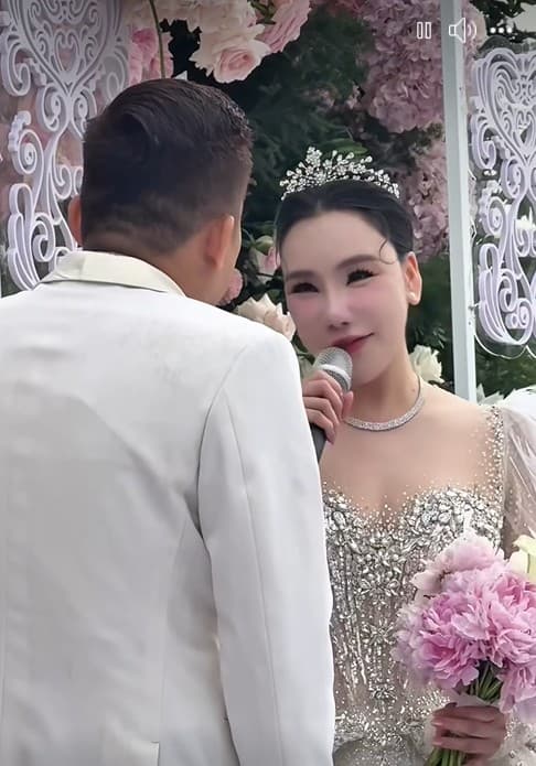 Sao Việt 17/5, tin sao việt mới nhất