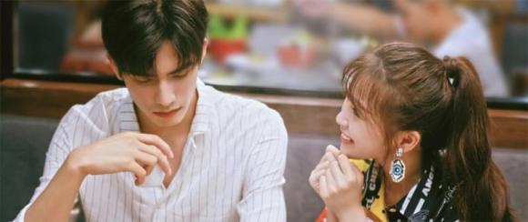 chuyện yêu, tình chị em