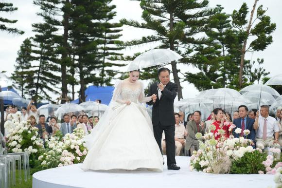 Sao Việt 18/5, tin sao việt mới nhất