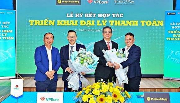 Cây ATM, ngân hàng, WinMart+, Thế giới Di động, FPT Shop
nộp tiền như tại ngân hàng