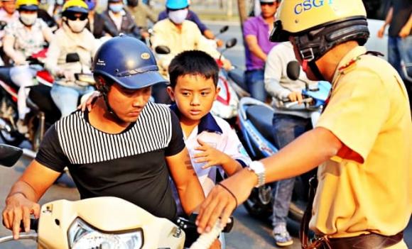 không đội mũ bảo hiểm, vi phạm giao thông, xử phạt, trường hợp không đội mũ bảo hiểm không bị CSGT xử phạt
