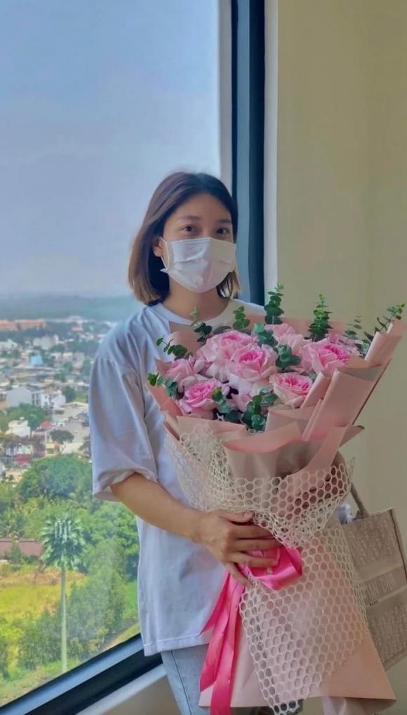 ca sĩ Hòa Minzy, sao Việt