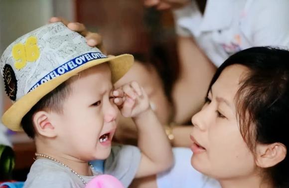 làm gì khi con bị bắt nạt, cách dạy con đáp trả khi bị bắt nạt