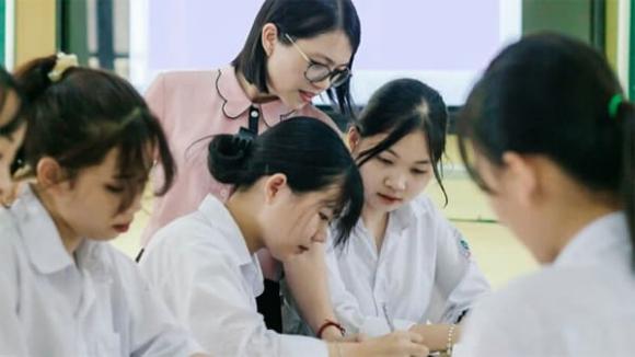 Giáo viên, nghỉ hè, Giáo viên trực hè, chế độ trực hè