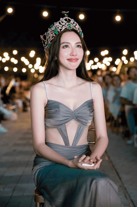 Hoa hậu Thùy Tiên, Nguyễn Thúc Thùy Tiên, sao Việt