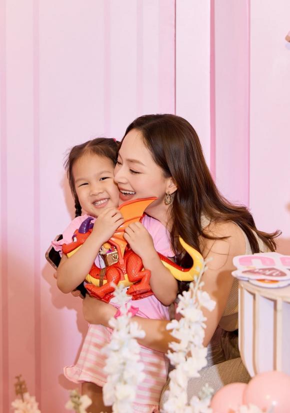 Sao Việt 20/5, tin sao việt mới nhất