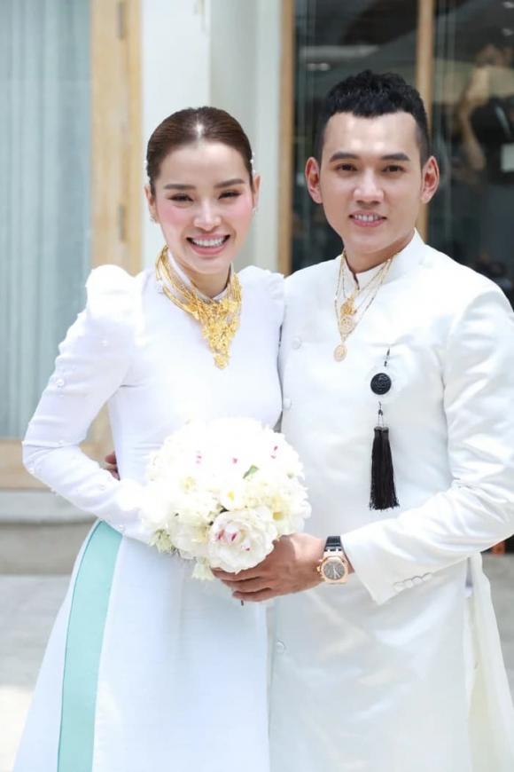 ca sĩ Phương Trinh Jolie,sao Việt