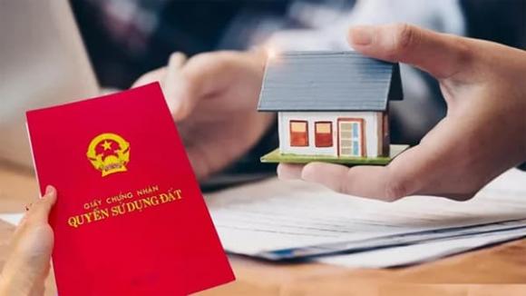 Cha mẹ sang tên sổ đỏ cho con, sang tên sổ đỏ, luật đất đai