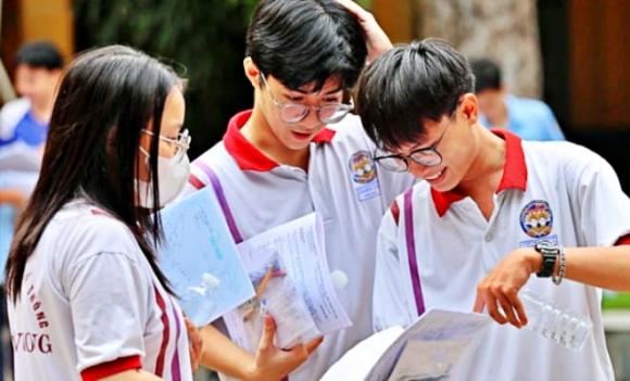 tuyển sinh, tuyển sinh đại học năm 2025, đóng lệ phí 2 lần
