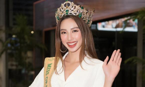 Hoa hậu Thùy Tiên, Nguyễn Thúc Thùy Tiên, sao Việt