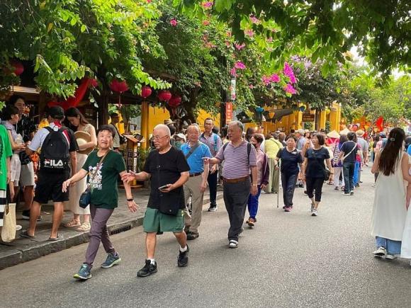 Ngành khát nhân lực, ngành du lịch