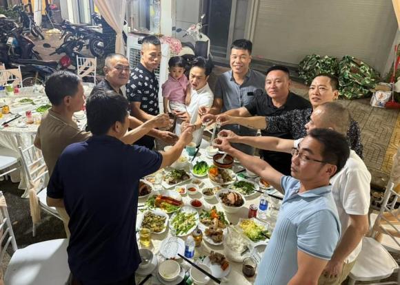 doanh nhân cường đô la,nữ ca sĩ đàm thu trang,sao Việt