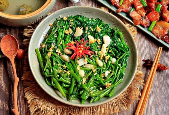 rau muống, rau siêu giàu vitamin C, rau tốt cho da