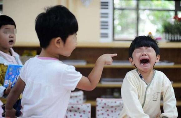 trẻ bị bắt nạt, trẻ em, dạy con