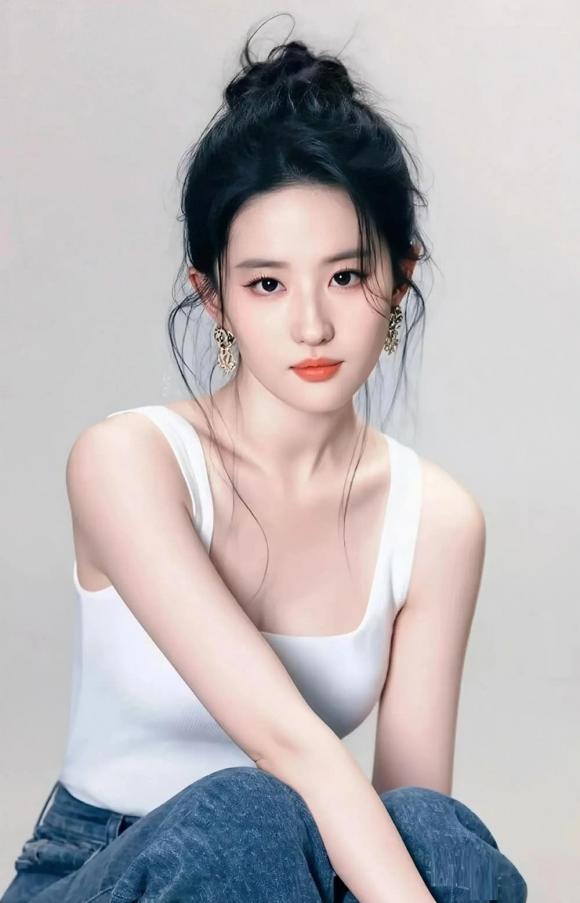  Lưu Diệc Phi, sao hoa ngữ, phẫu thuật thẩm mỹ
