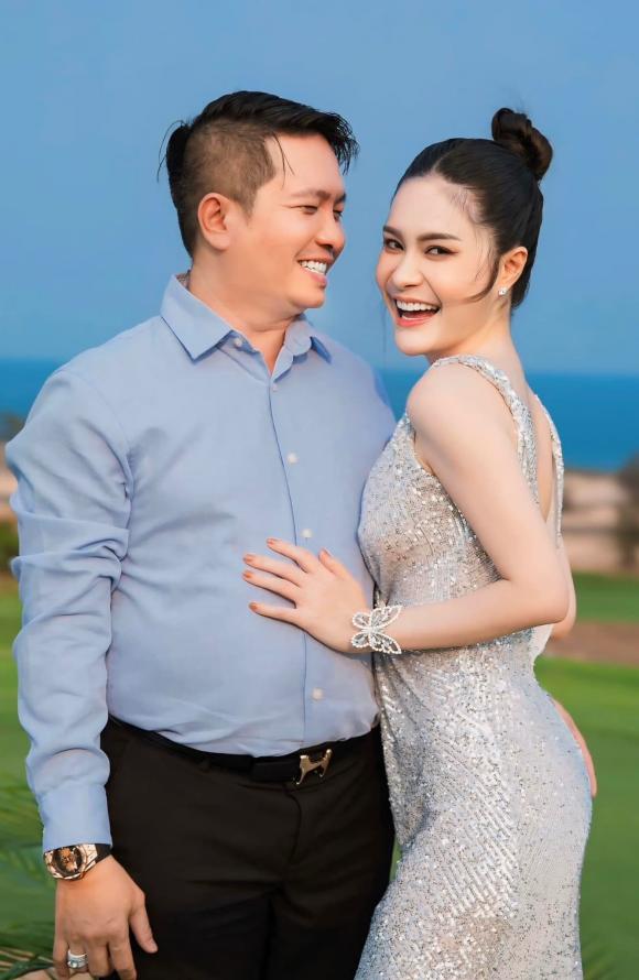 ca sĩ Đoàn Di Băng, hotgirl Đoàn Di Băng, sao Việt