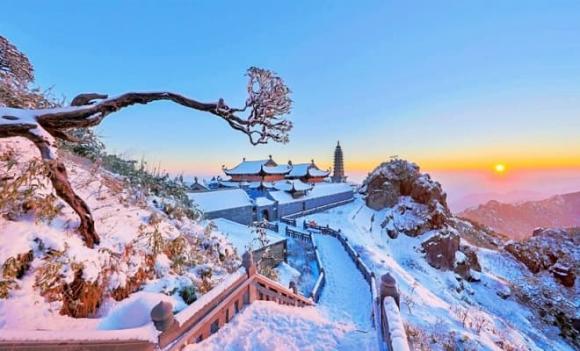 Thụy Sĩ của Việt Nam, Thị xã Sa Pa, báo Hàn, nấc thang lên thiên đường