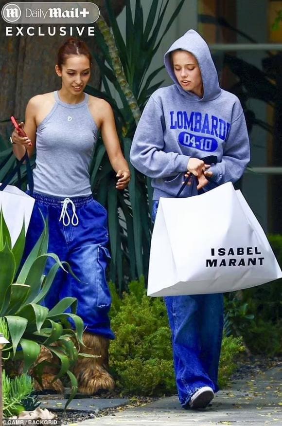 Shiloh Jolie Pitt, angelina jolie, sao hollywood 