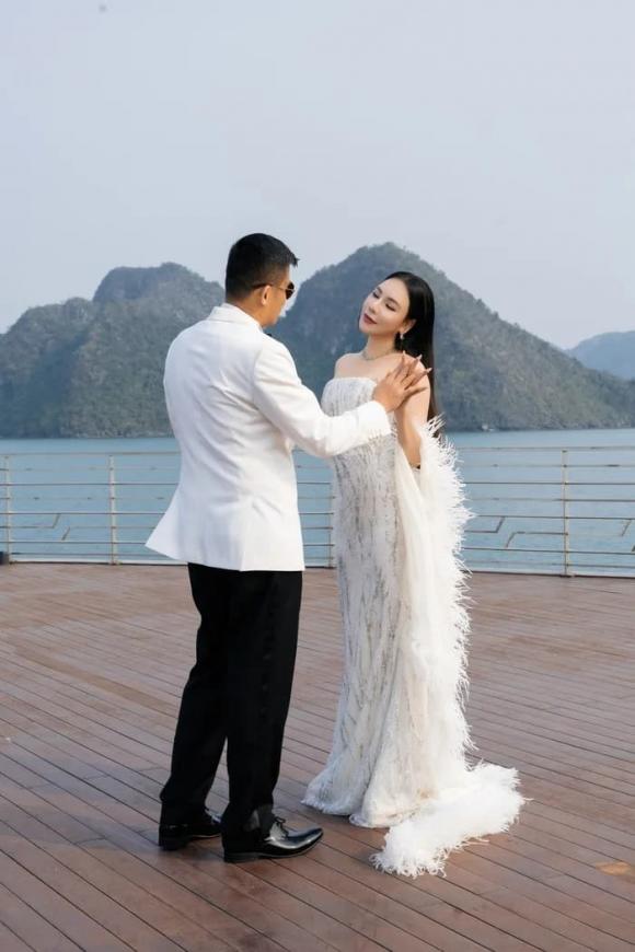 Ca sĩ hồ quỳnh hương,sao Việt
