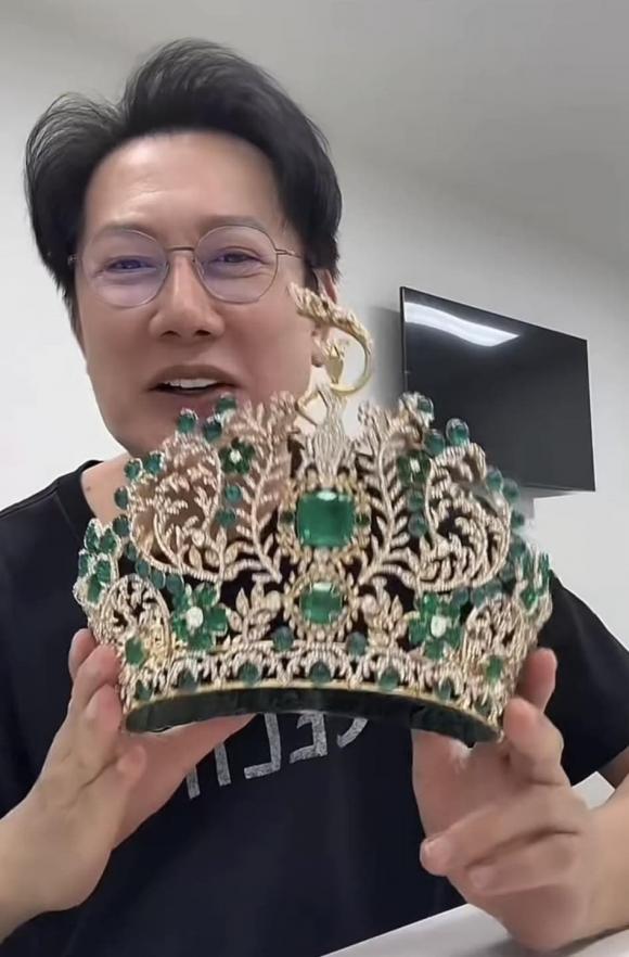 Miss Grand International, Nawat, sao Việt