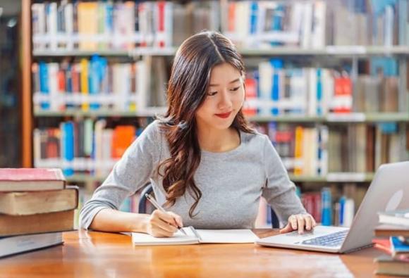 thủ khoa, Đại học Quốc gia Hà Nội 2025, tự học, kỳ thi đánh giá năng lực