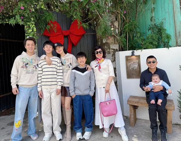 Sao Việt 1/6, tin sao việt mới nhất