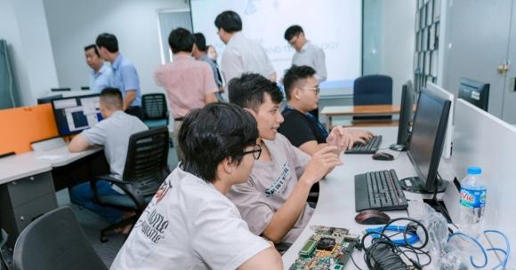 Ngành học vàng, Ngành bán dẫn
