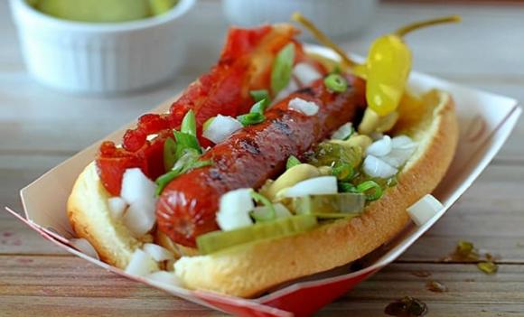 Hot dog, bánh mì kẹp xúc xích