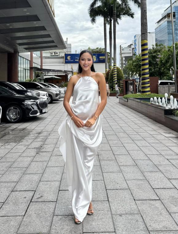Sao Việt 4/6, tin sao việt mới nhất