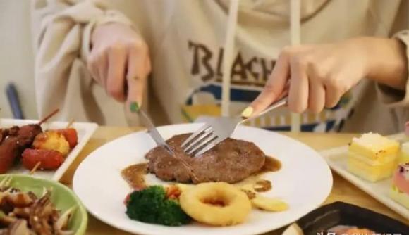 thịt bò bít tết, dùng bò nào làm bít tết