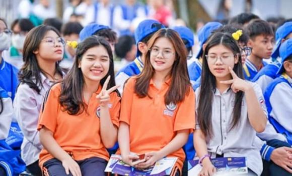 nữ giới giỏi toán, ngành học, Logistics, Marketing, Quản trị kinh doanh, ngành lương cao, ngành không lo thất nghiệp