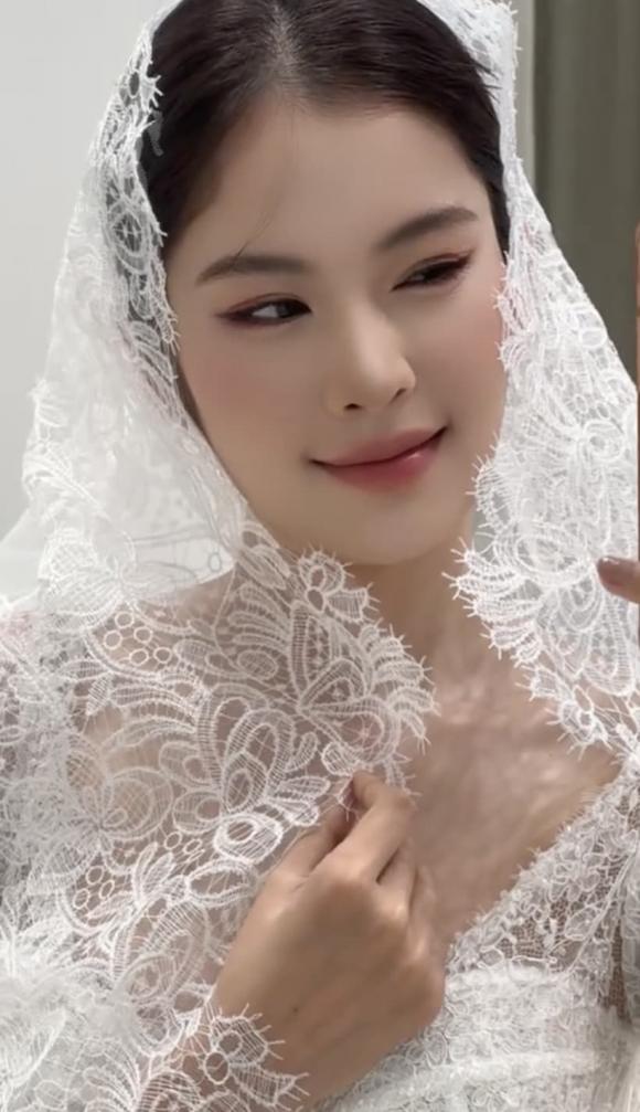 Nam Em, Nam Anh, sao Việt 