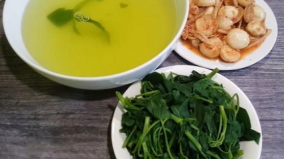 rau muống nhiễm độc