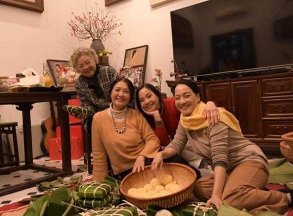 NSƯT Lê Mai, sao Việt