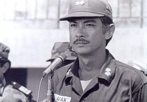Ván bfi lật ngửa, diễn viên Thương Tín, diễn viên Chánh Tính, diễn viên Thành Luỹ, sao Việt