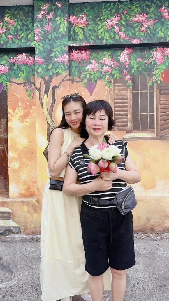 Ngô Thanh Vân, mẹ diễn viên ngô thanh vân, sao Việt