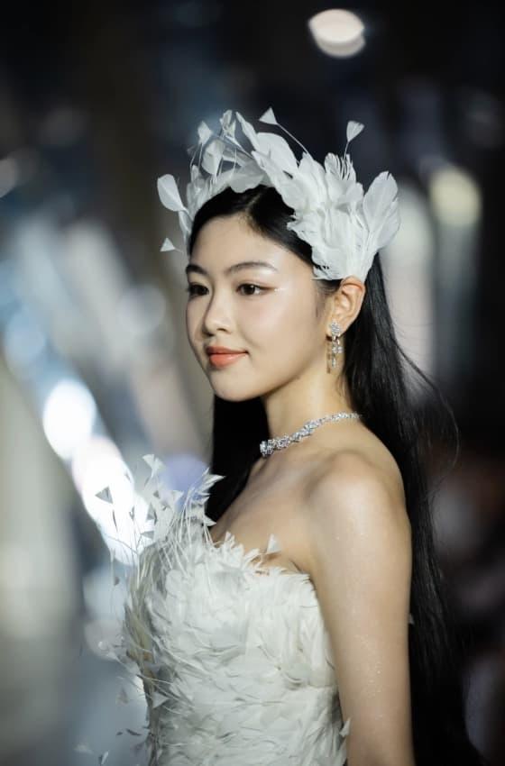 Lọ Lem, con gái Quyền Linh, sao Việt 
