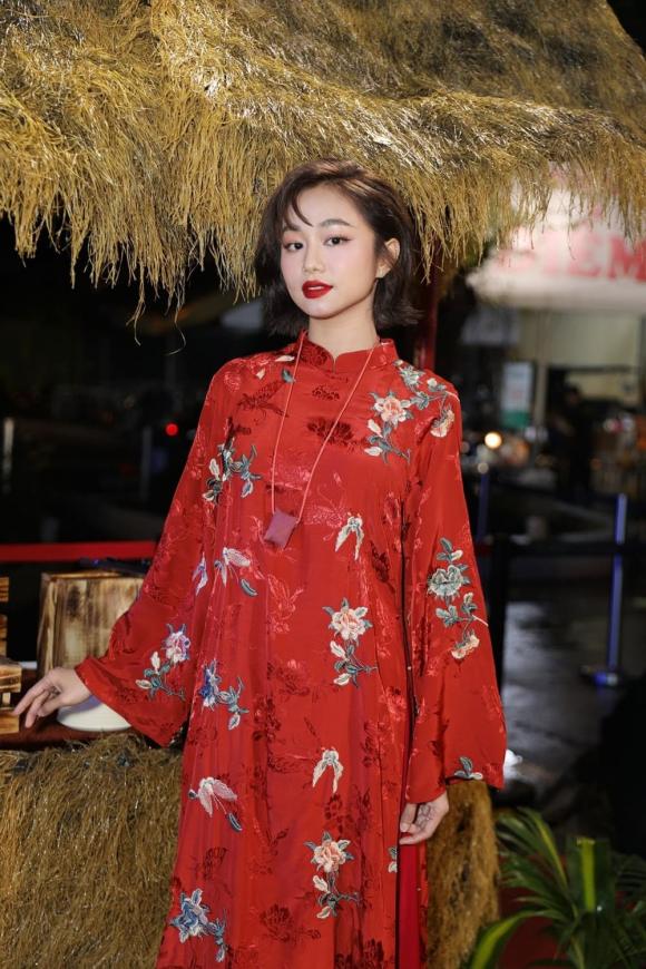 diễn viên Ngân Hòa, sao Việt