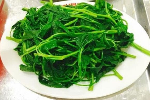 cho sấu lúc nào khi luộc rau muống, cách luộc rau muống ngon