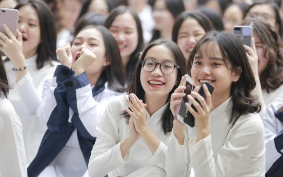 miễn học phí, học sinh được miễn học phí, kiến thức