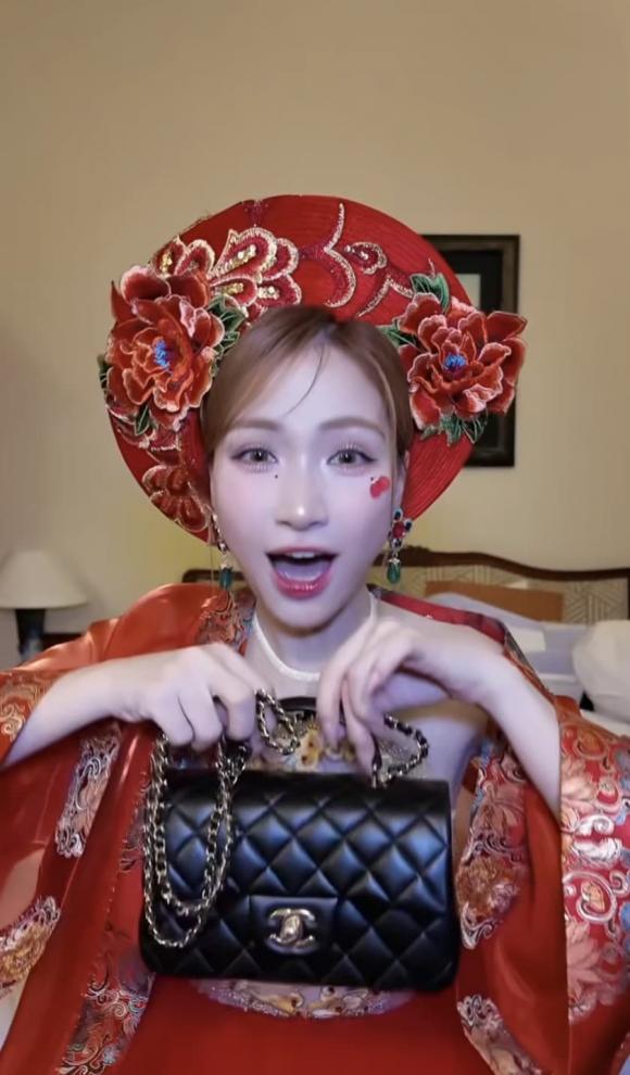 Hoà Minzy, Văn Toàn,sao Việt 