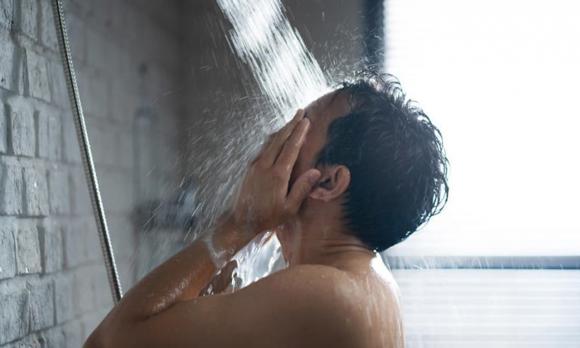  vòi xịt, giấy vệ sinh, kiến thức 