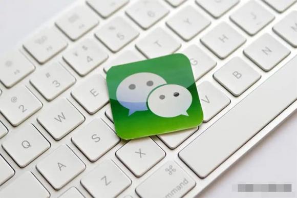 facebook hay zalo, giao tiếp, coi thường