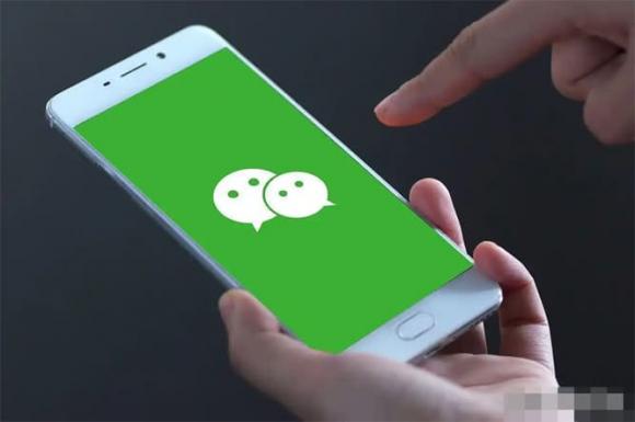 facebook hay zalo, giao tiếp, coi thường