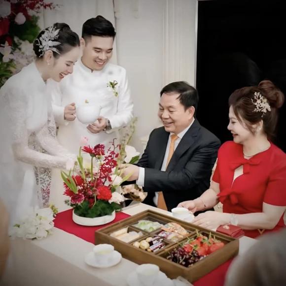 Hương Liên, Tuấn Ngọc, sao Việt 